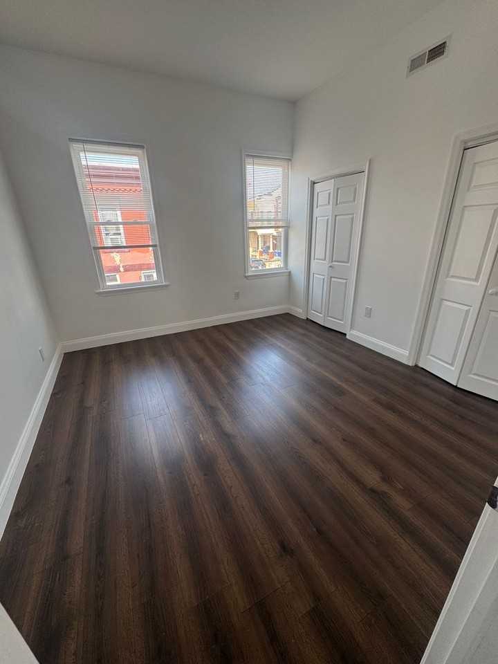 1771 N Dover St - Photo 3 of 20