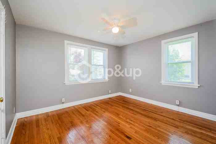 410 W Ripa Ave - Photo 2 of 11