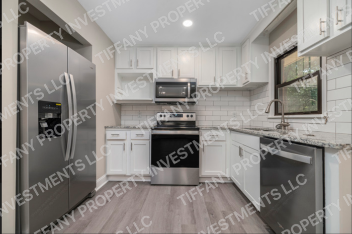 800 Tilden Rd - Photo 3 of 18