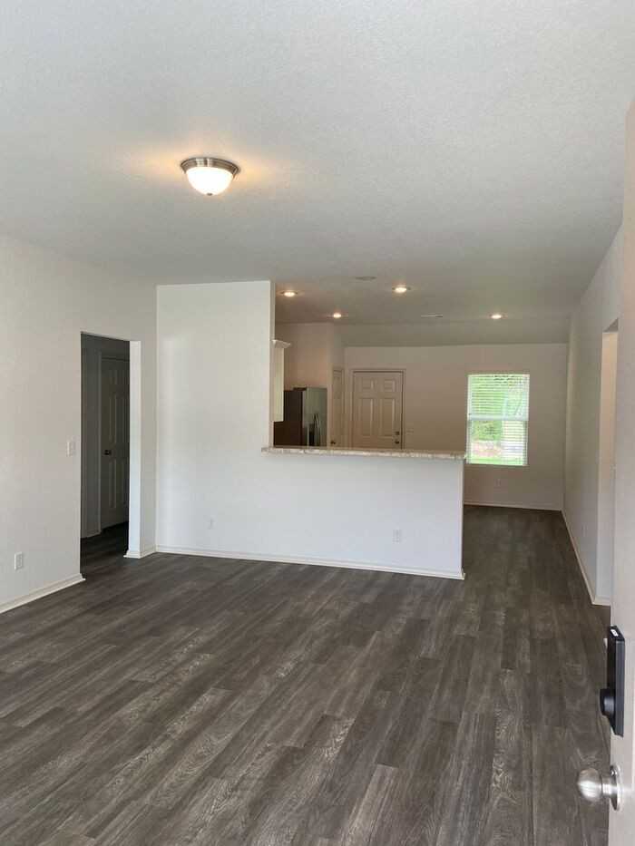 3264 Sidell Rd - Photo 4 of 18