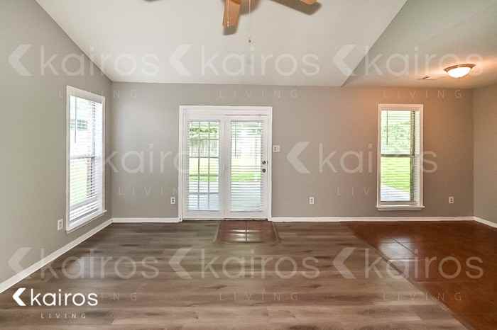 3780 Carroll Dr - Photo 3 of 16