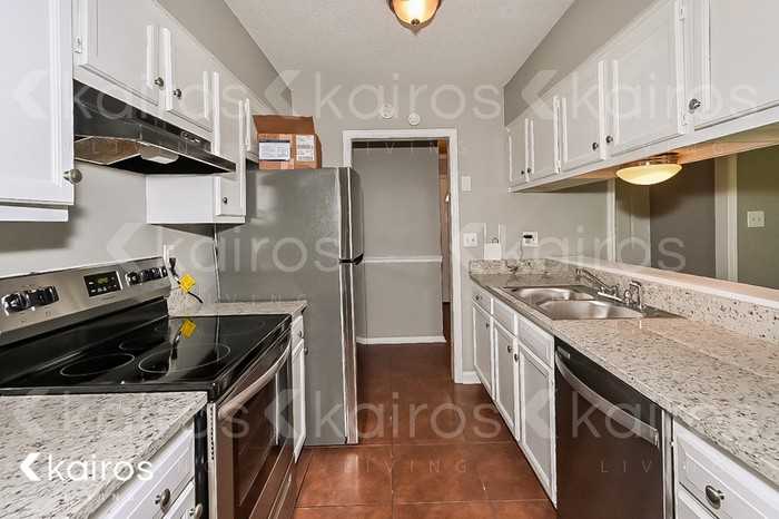 3780 Carroll Dr - Photo 5 of 16