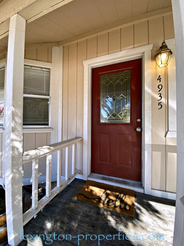 4935 San Francisco St - Photo 2 of 15