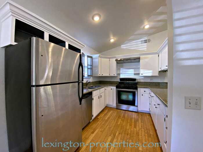 4935 San Francisco St - Photo 5 of 15