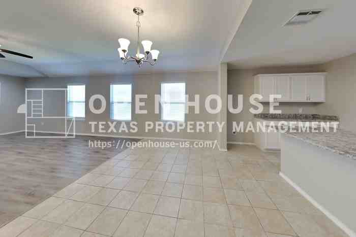 244 Cyrus St - Photo 7 of 23