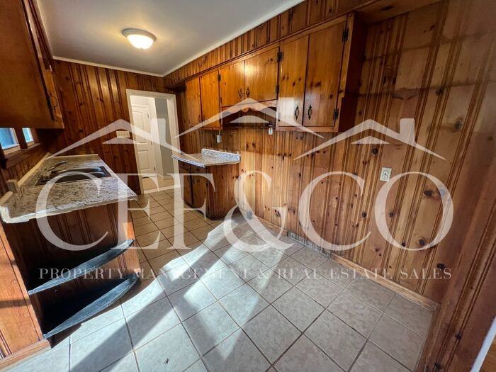 3554 Clifton Glendale Rd - Photo 4 of 12