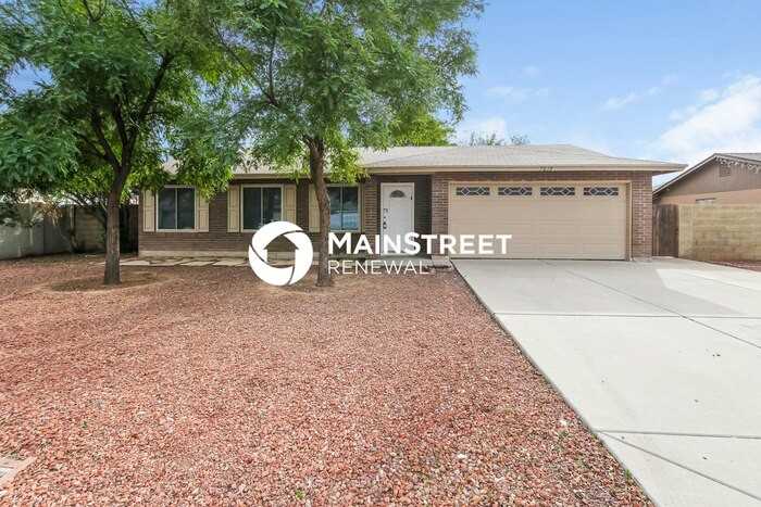 7619 W Hope Dr - Photo 2 of 16