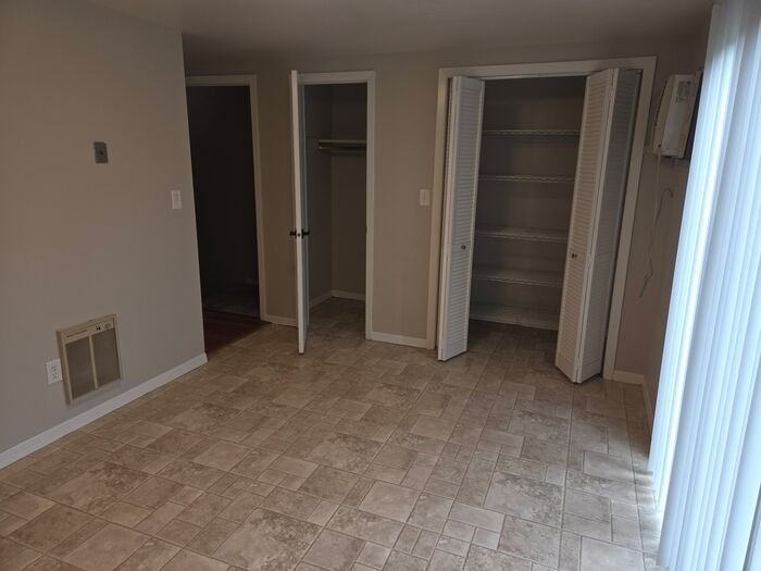 607 N Terrace Dr - Photo 2 of 18