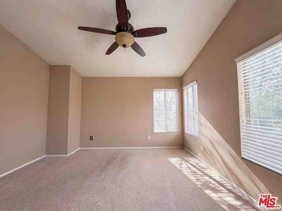 5539 West Avenue L 6 - Photo 6 of 6