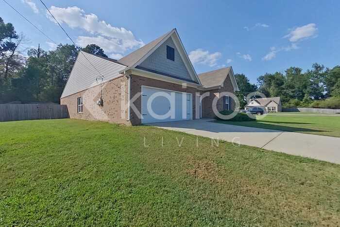 10739 Bent Brook Dr - Photo 4 of 28