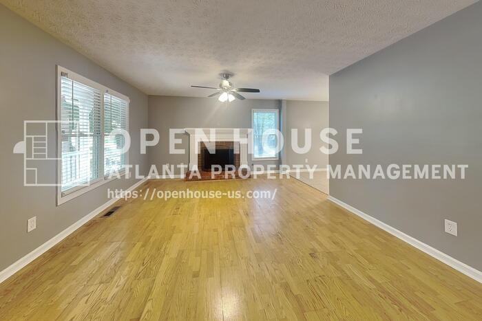211 Mill Pointe Dr - Photo 5 of 22