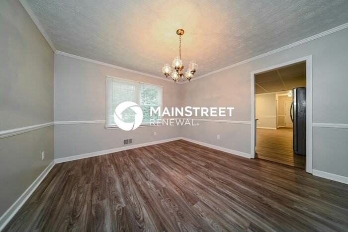 185 Derby Dr - Photo 2 of 14