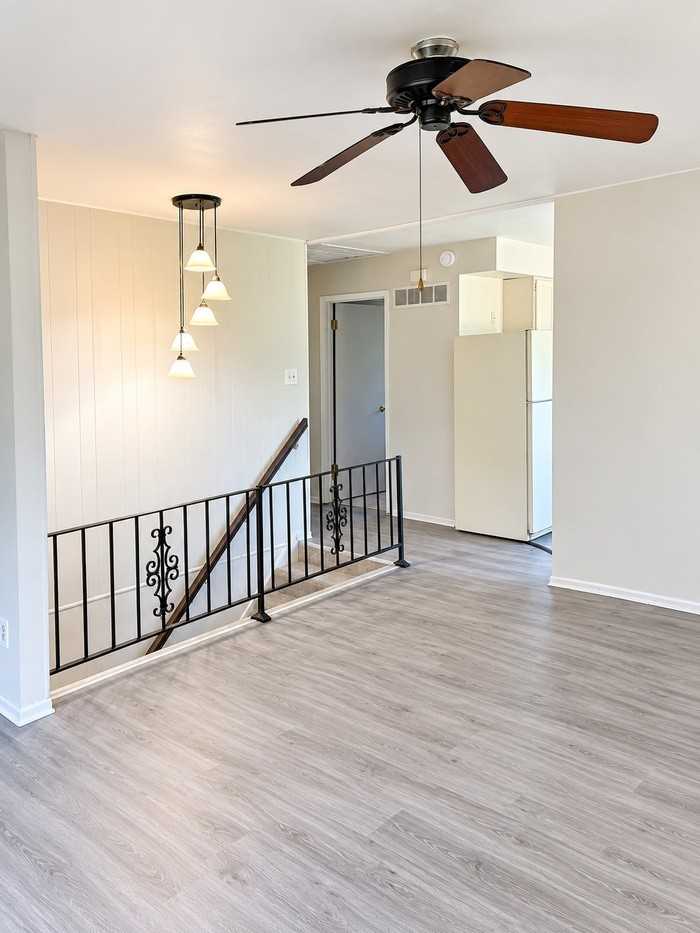 1685 Lonedell Rd - Photo 3 of 10
