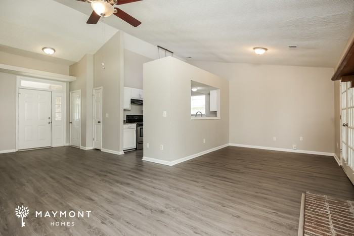 249 Persimmon Cir - Photo 4 of 12