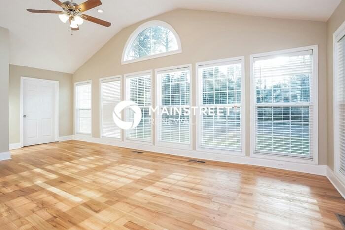 2073 Shillingwood Dr Nw - Photo 3 of 16
