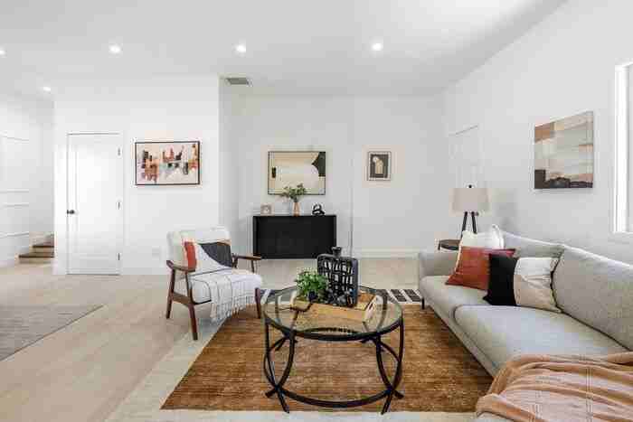 113 Donaldson Way - Photo 7 of 35