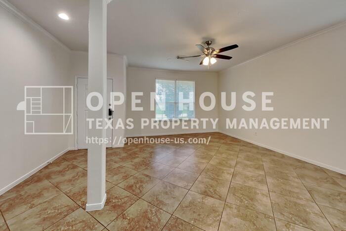 22207 Holly Branch Dr - Photo 4 of 22