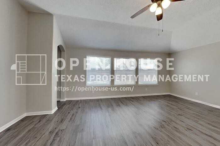 21510 Forest Colony Dr - Photo 4 of 20