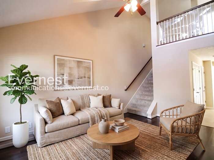 4014 Rhythm Dr - Photo 3 of 19