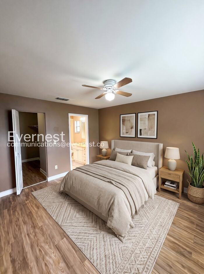 12849 Tallowood Dr - Photo 5 of 27