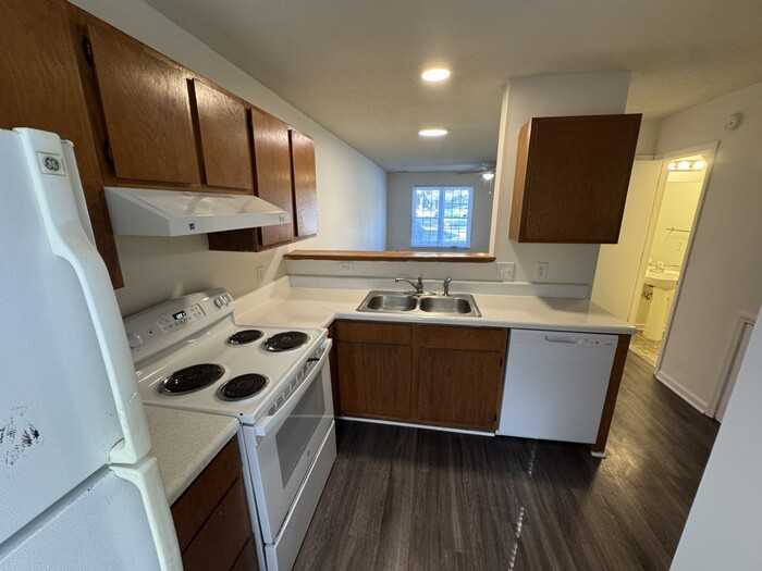 2902 Faversham Pl - Photo 7 of 20