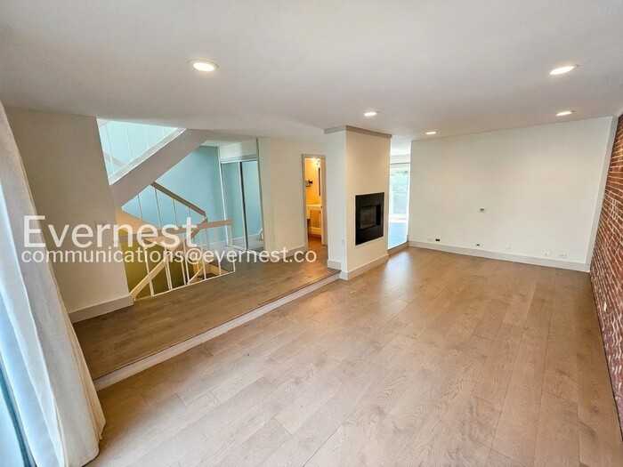 805 E 7th Ave #9 - Photo 3 of 10