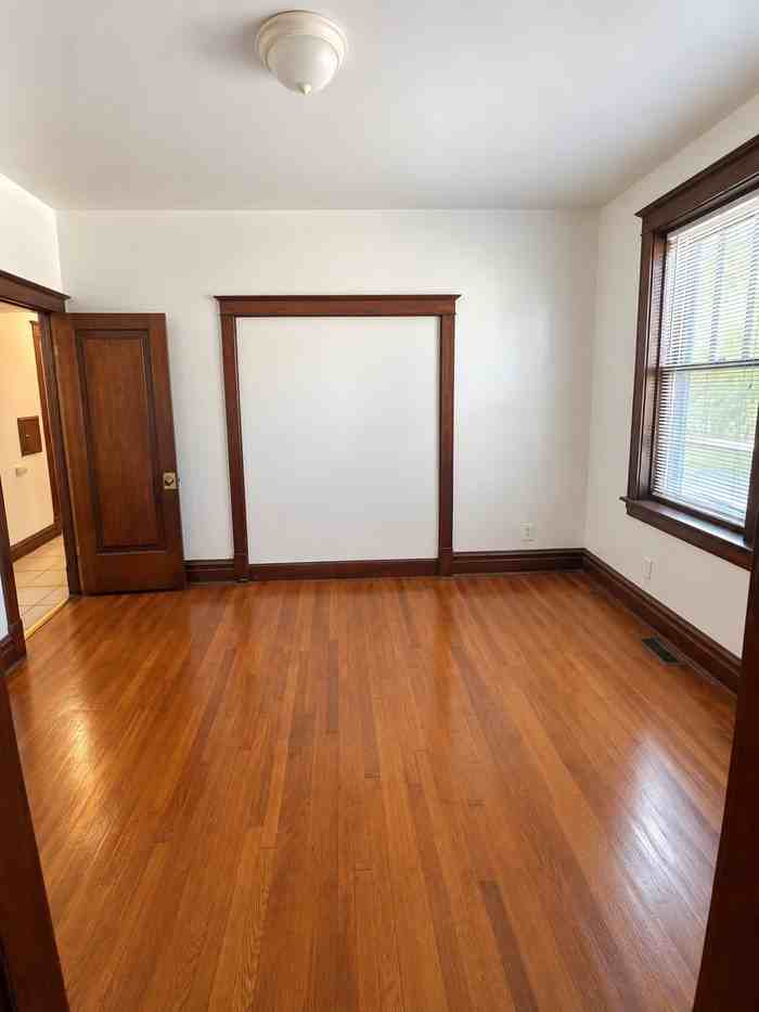 4110 Dewey Ave #1F - Photo 3 of 7