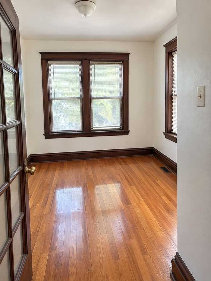 4110 Dewey Ave #1F - Photo 5 of 7