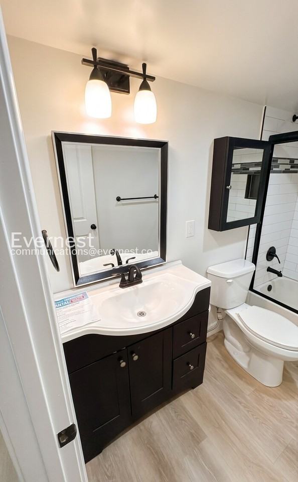 5015 Melrose Ave #B - Photo 4 of 15
