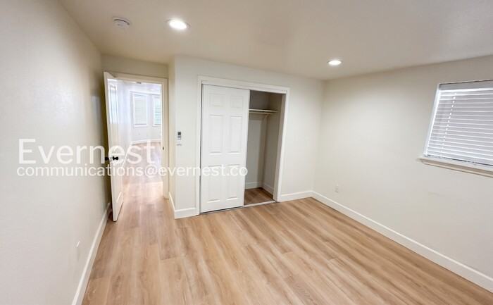 5015 Melrose Ave #B - Photo 6 of 15
