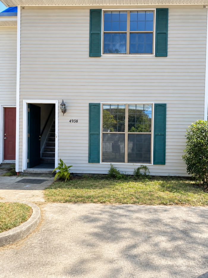 4938 Log Cabin Dr - Photo 2 of 10
