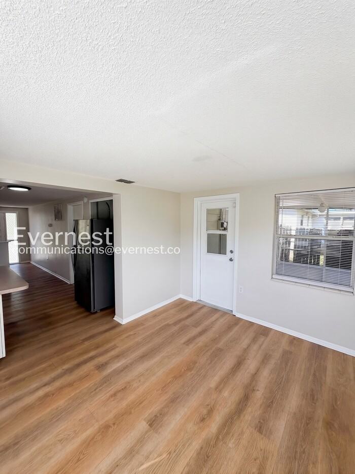 5023 Malus Dr - Photo 6 of 32