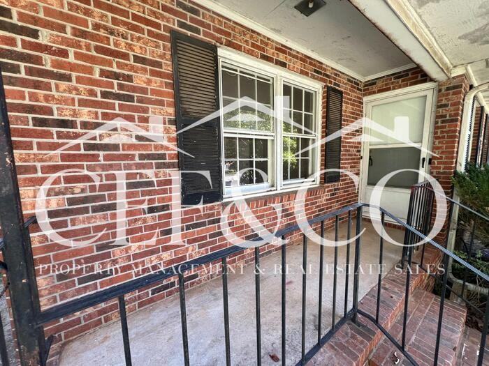 616 N Maple St #B - Photo 2 of 15