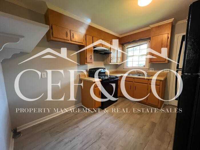 616 N Maple St #B - Photo 5 of 15