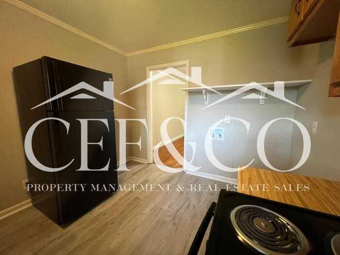616 N Maple St #B - Photo 7 of 15