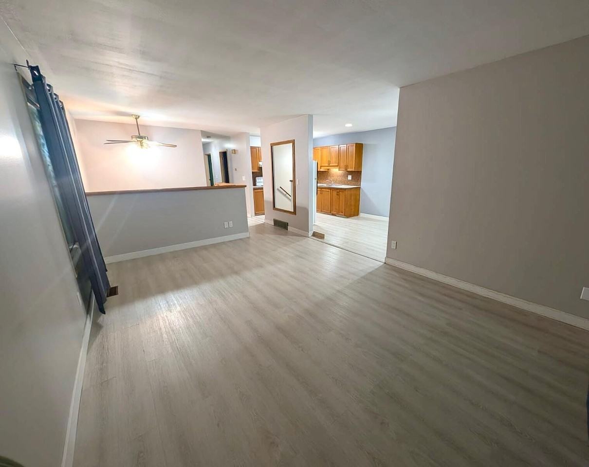1429 39 St Sw - Photo 5 of 27