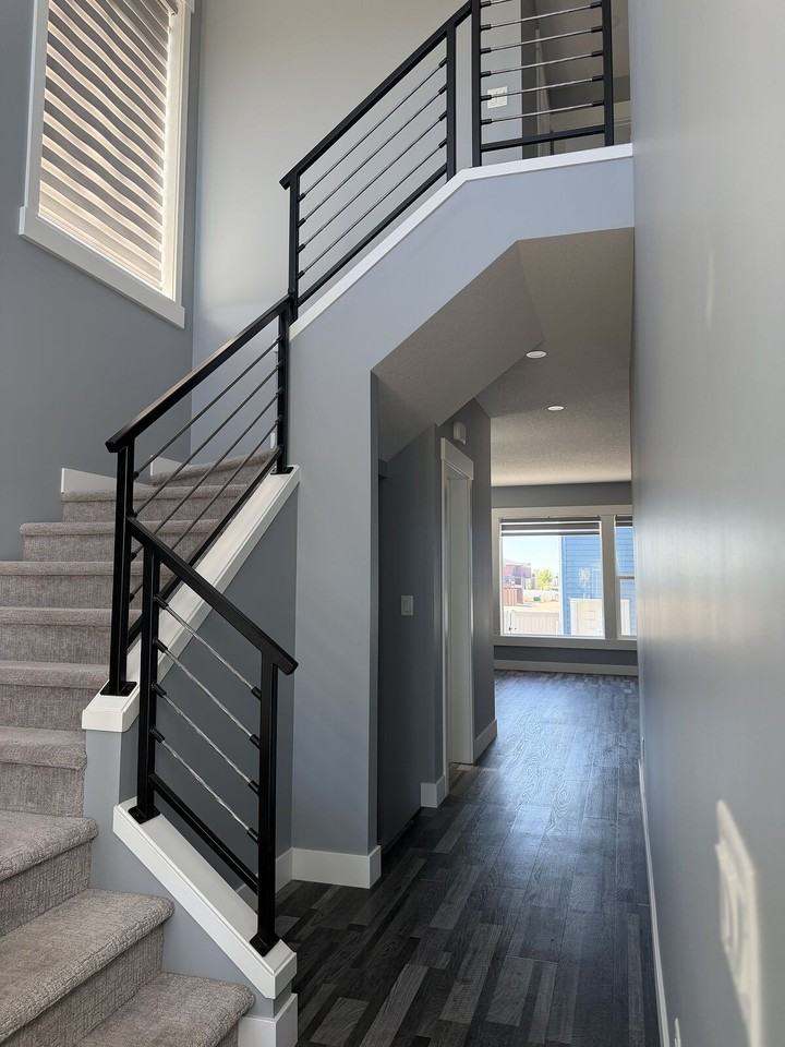 10 Tagish Ave - Photo 2 of 10