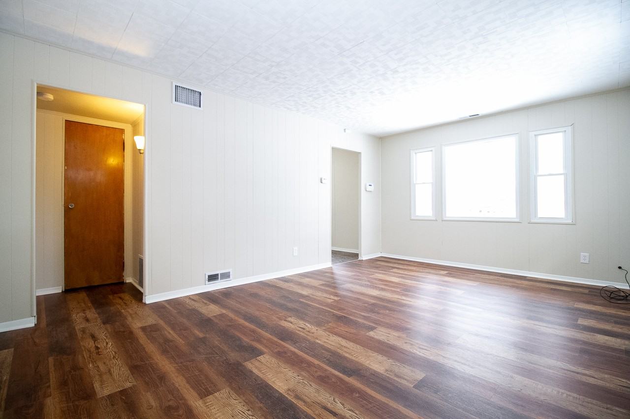 160 Eldred Ave #NA - Photo 4 of 24