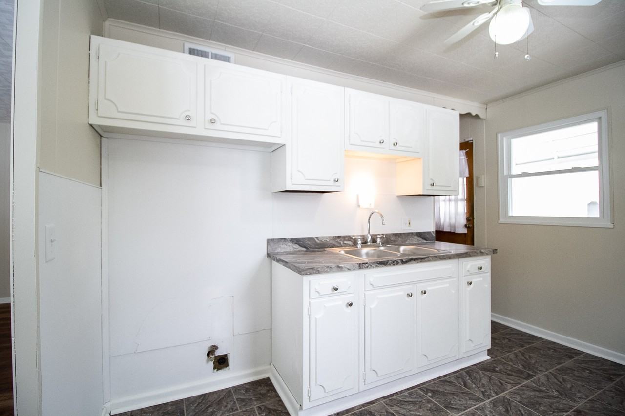 160 Eldred Ave #NA - Photo 7 of 24