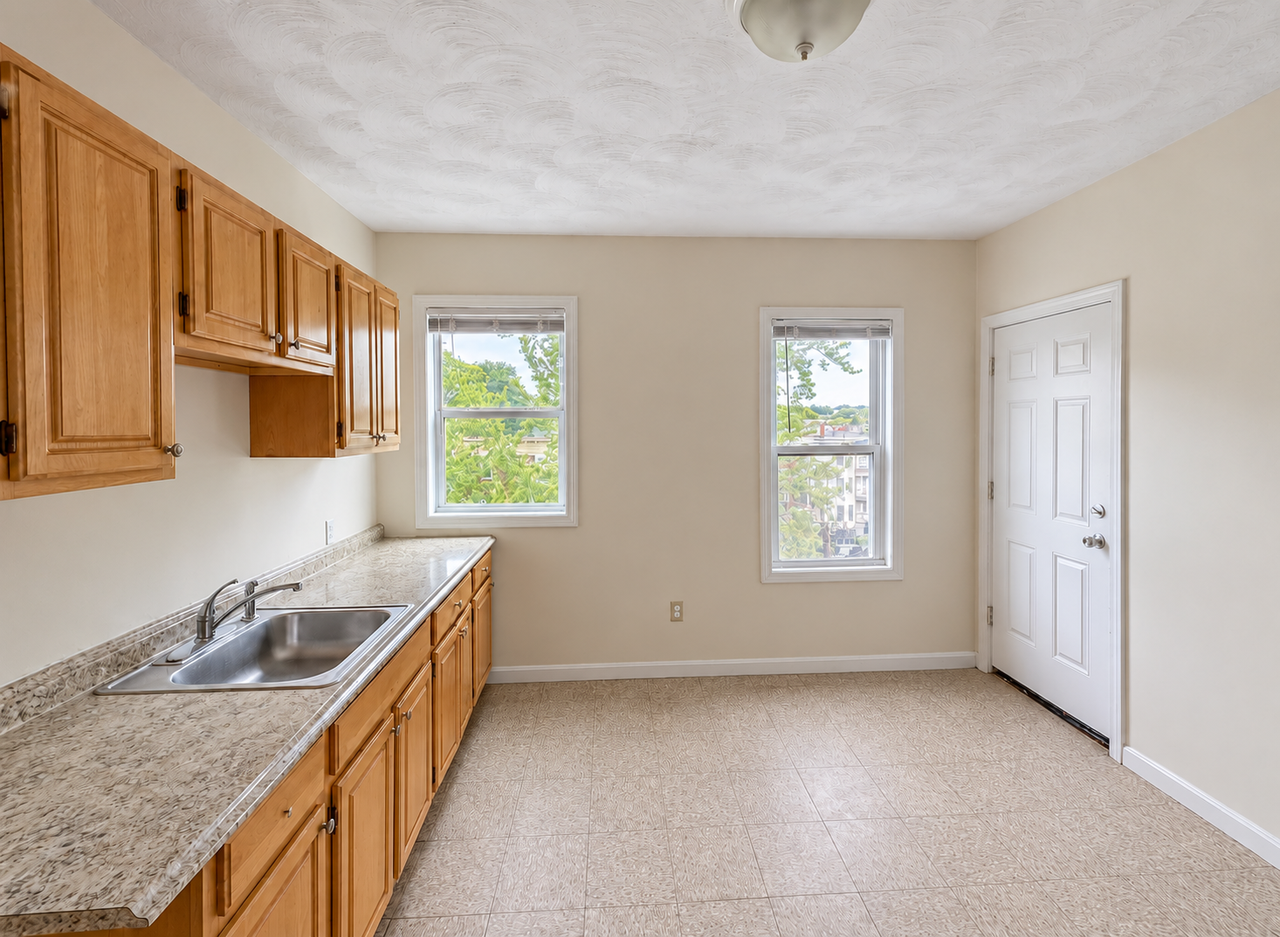 41 Harvard St #3 - Photo 3 of 9