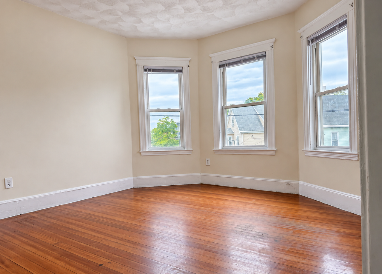 41 Harvard St #3 - Photo 4 of 9
