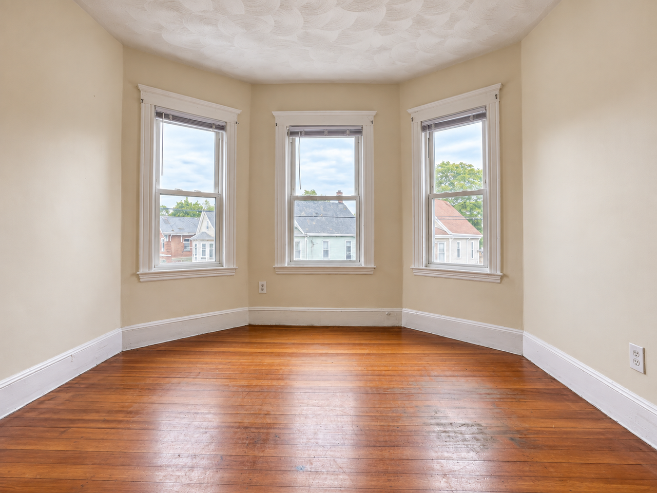 41 Harvard St #3 - Photo 5 of 9