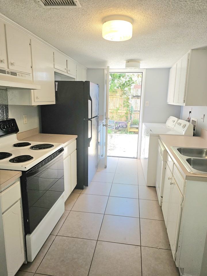 4017 Cottage Hill Rd #2 - Photo 4 of 14
