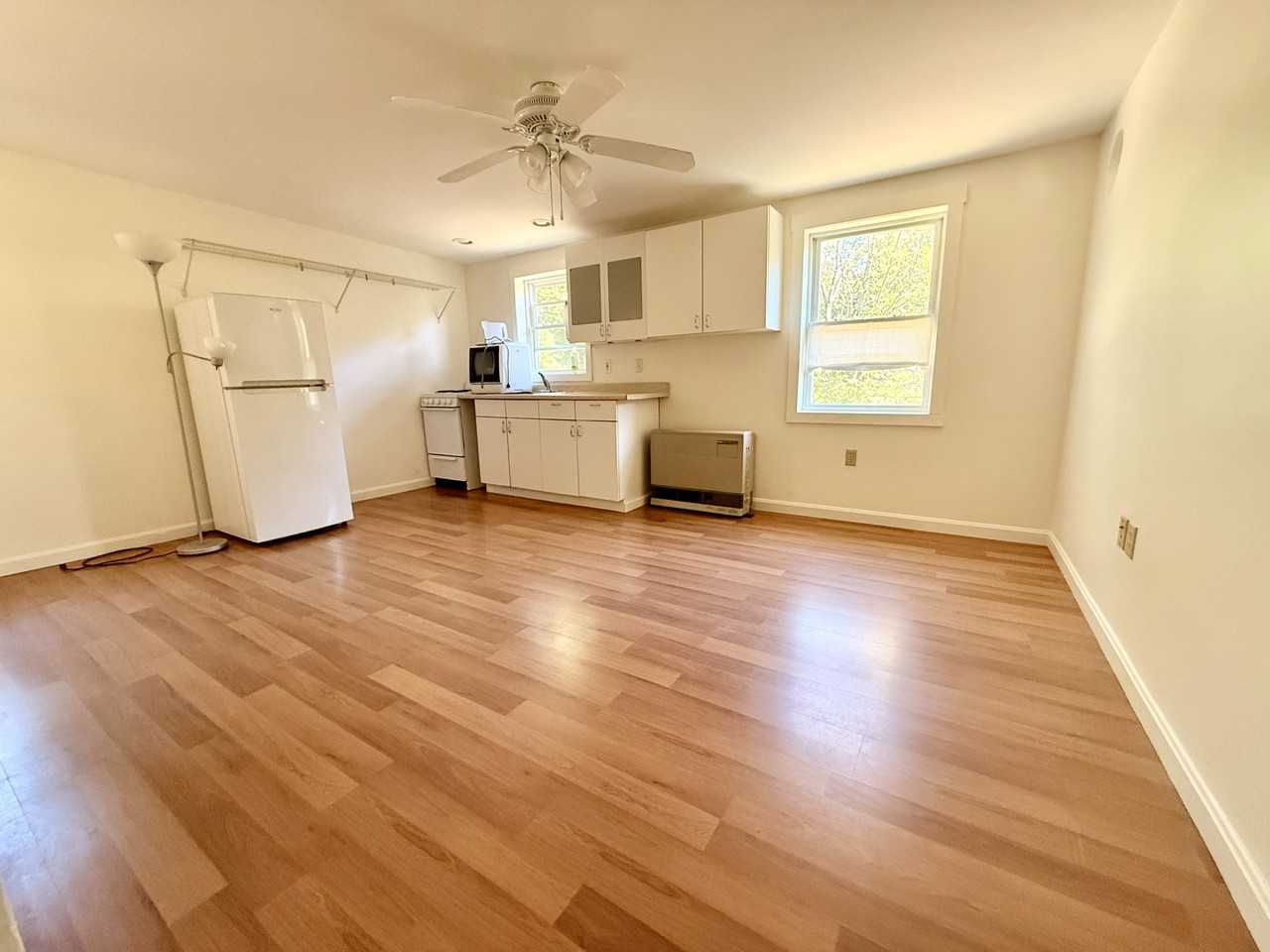 35 Libby Ave #B - Photo 5 of 11