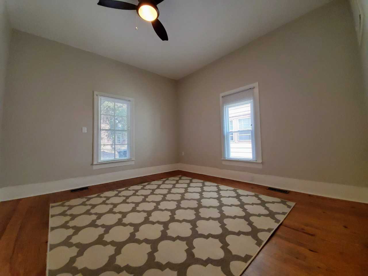1001 S Person St #NA - Photo 7 of 8