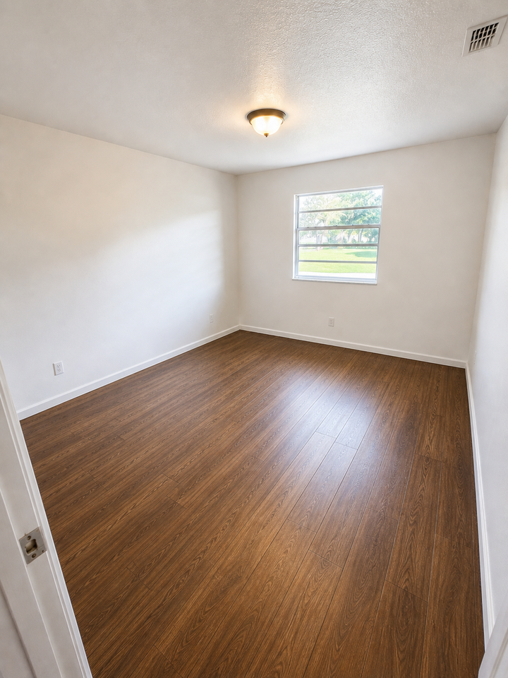 4912 9th St #1 - Photo 4 of 8