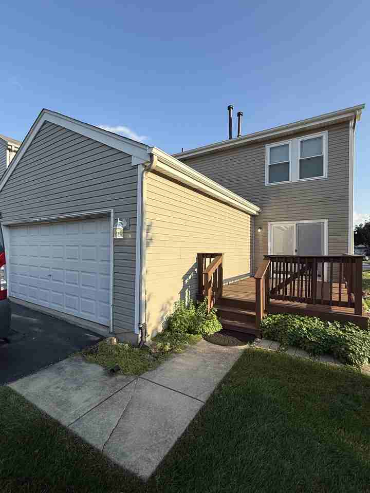 15942 W Ridge St #NA - Photo 2 of 12