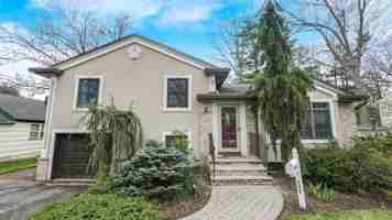 featured image of 345 11th St #NA