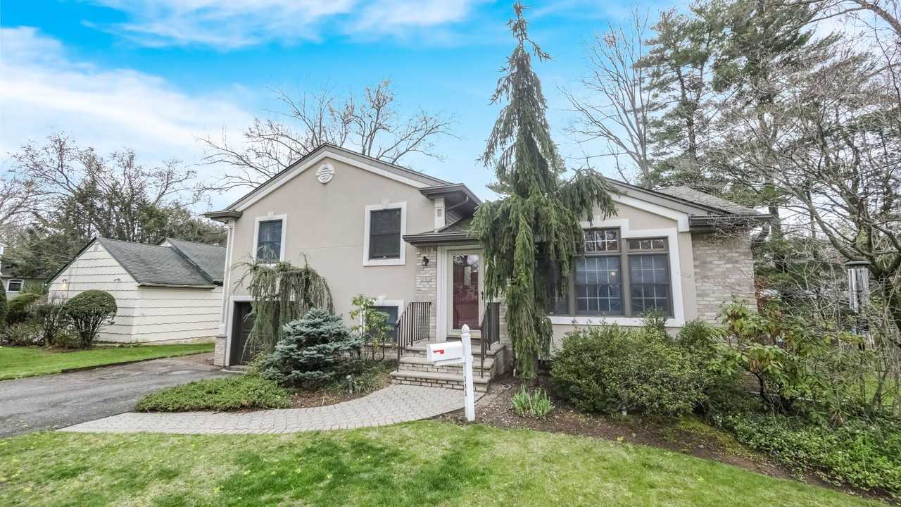 345 11th St #NA - Photo 2 of 25