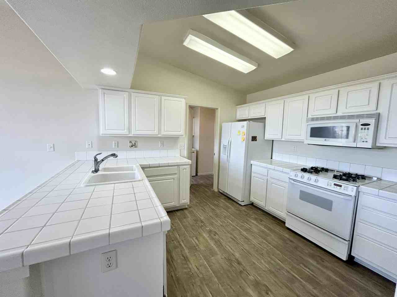 1063 Cedar Crest Dr #NA - Photo 4 of 14